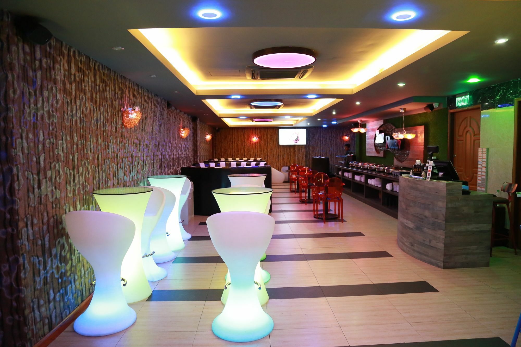 Uptown Hotel Янгон Екстер'єр фото